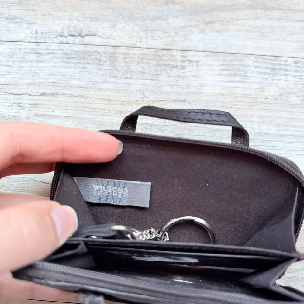 Wilsons Leather Zip Pouch Wallet Key Holder Vintage Compact Case Briefcase